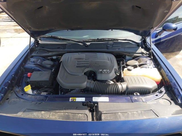 DODGE CHALLENGER SXT PLUS - 10