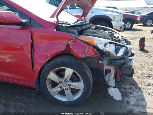 HYUNDAI ELANTRA GLS - 6