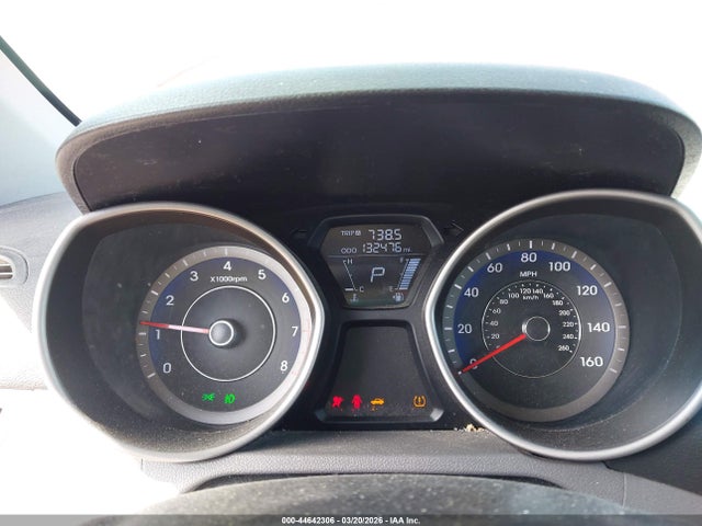 HYUNDAI ELANTRA GLS - 7