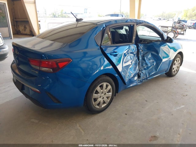 KIA RIO - 4