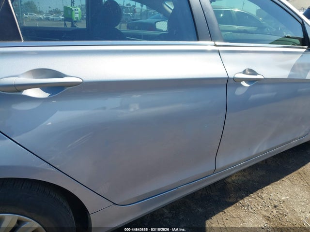 HYUNDAI SONATA GLS - 6