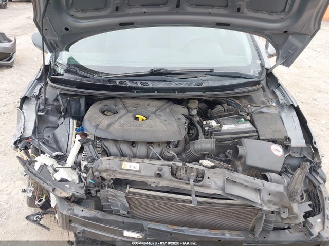 HYUNDAI ELANTRA - 10