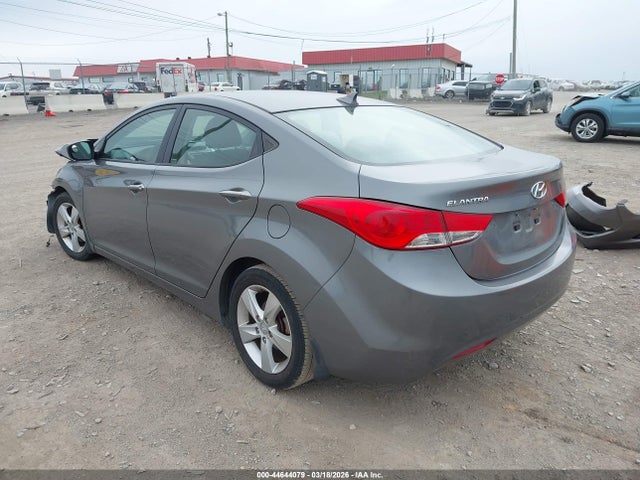 HYUNDAI ELANTRA - 3