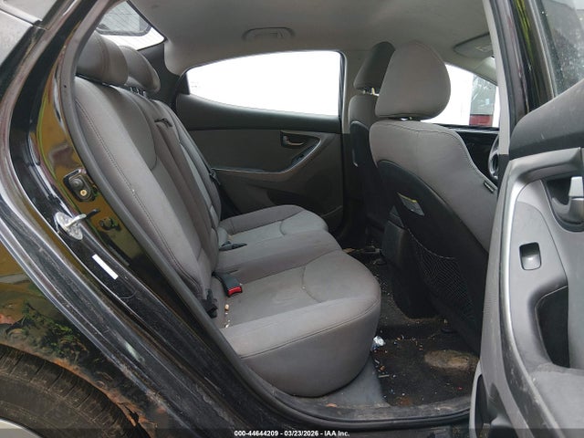 HYUNDAI ELANTRA SE - 8