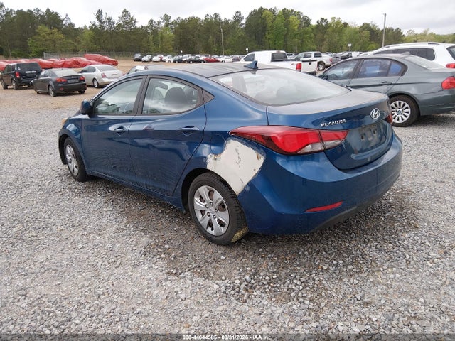 HYUNDAI ELANTRA SE - 3