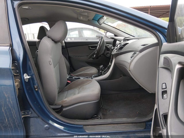 HYUNDAI ELANTRA SE - 5