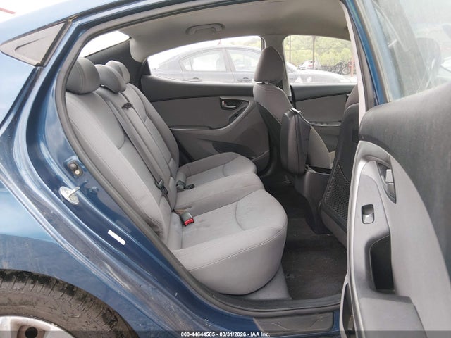 HYUNDAI ELANTRA SE - 8