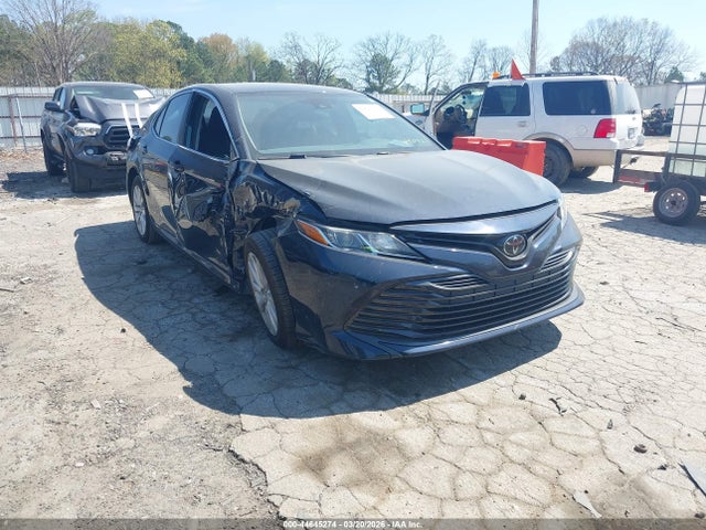 TOYOTA CAMRY - 1