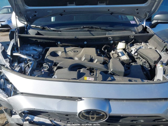 2022 TOYOTA RAV4 LE 10