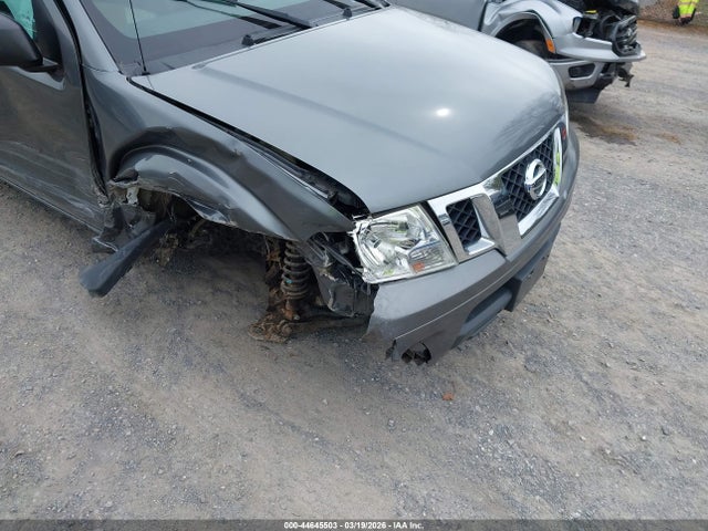 2016 Nissan FRONTIER SV photo 6