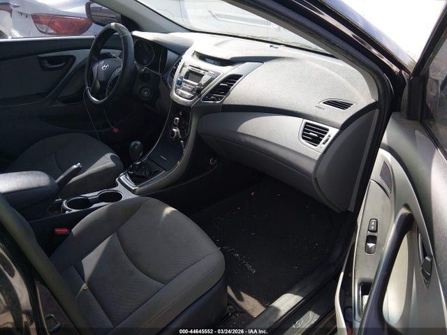 HYUNDAI ELANTRA SE - 5