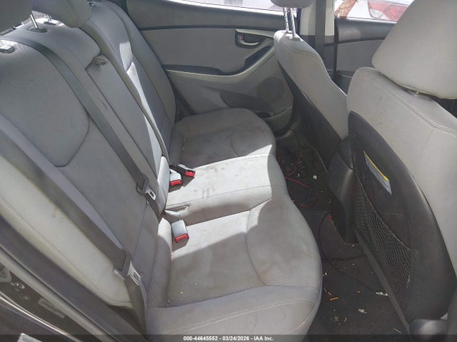 HYUNDAI ELANTRA SE - 8