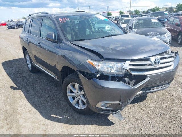 2012 TOYOTA HIGHLANDE SE