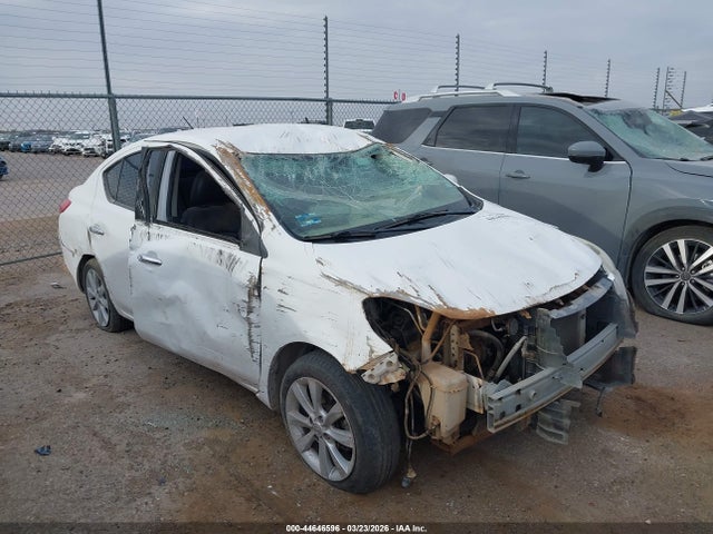 2014 NISSAN VERSA 