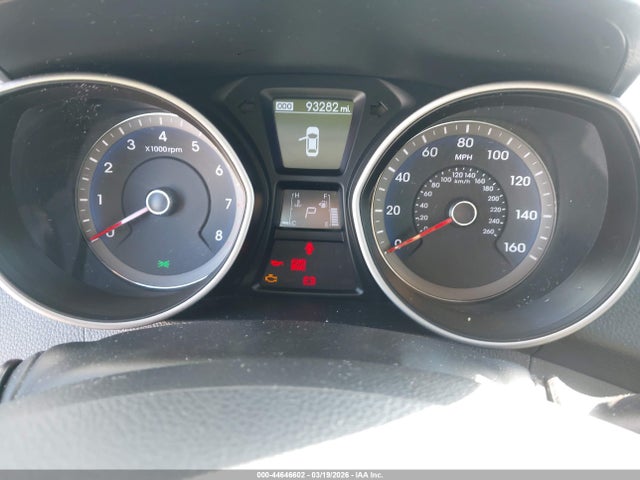 HYUNDAI ELANTRA GT - 7