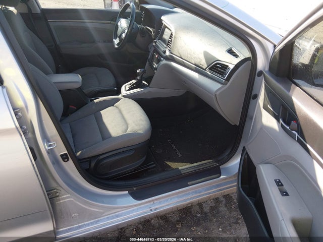 HYUNDAI ELANTRA VALUE EDITION - 5