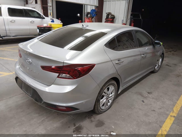 HYUNDAI ELANTRA SEL - 4