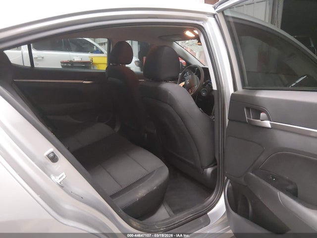 HYUNDAI ELANTRA SEL - 8