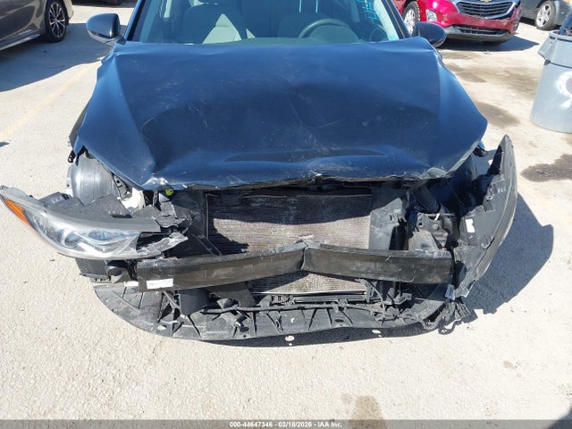 HYUNDAI ELANTRA SEL - 6