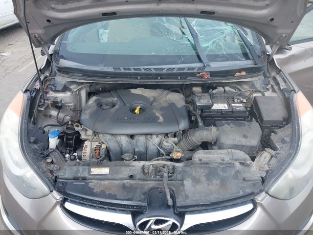 HYUNDAI ELANTRA - 10