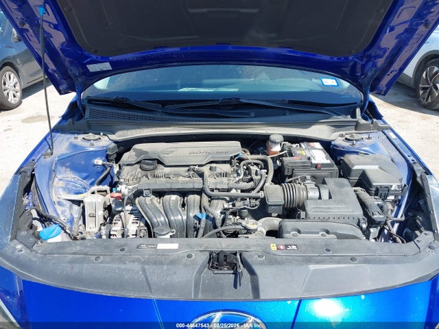 HYUNDAI ELANTRA SEL - 10