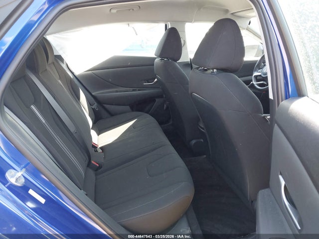 HYUNDAI ELANTRA SEL - 8