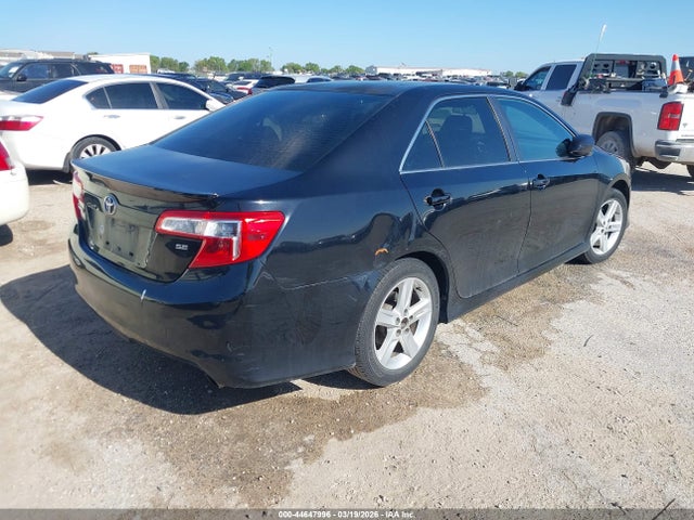 TOYOTA CAMRY - 4