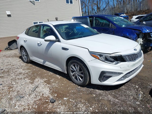 KIA OPTIMA LX - 1