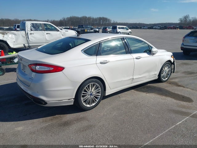 FORD FUSION SE - 4