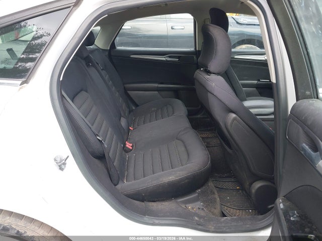 FORD FUSION SE - 8