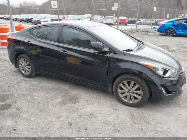 HYUNDAI ELANTRA SE - 1