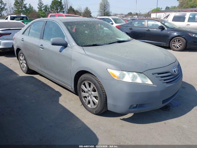 TOYOTA CAMRY - 1