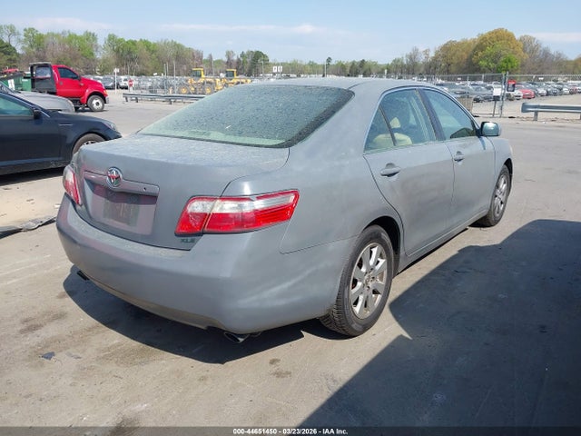 TOYOTA CAMRY - 4