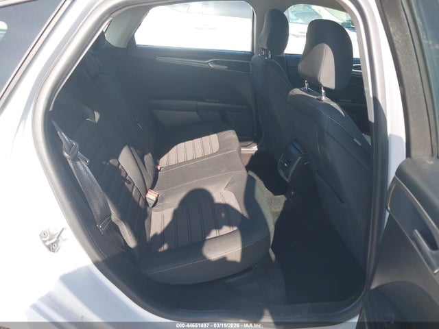 FORD FUSION SE - 8