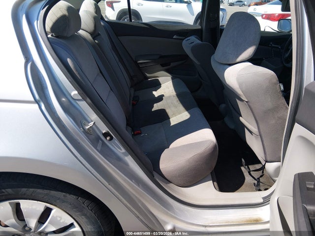 HONDA ACCORD 2.4 LX - 8