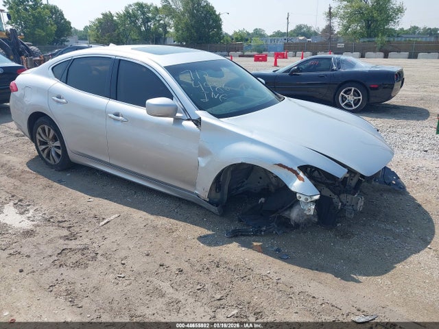 2013 INFINITI M37 