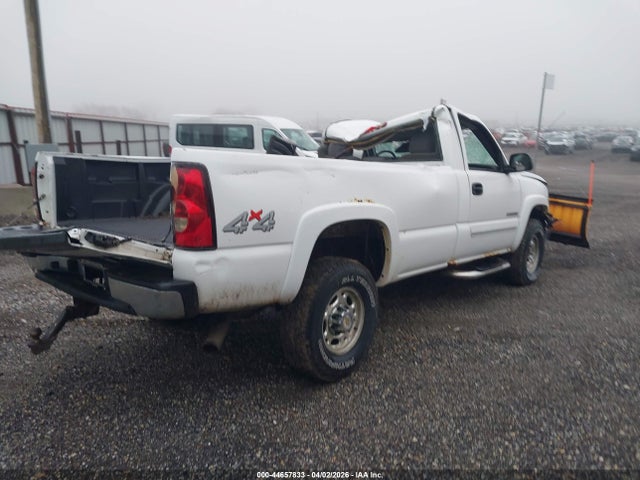 CHEVROLET SILVERADO 2500HD LS - 4