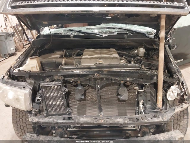 TOYOTA TUNDRA - 10