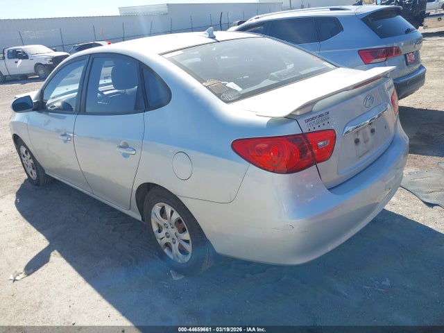 HYUNDAI ELANTRA GLS - 3