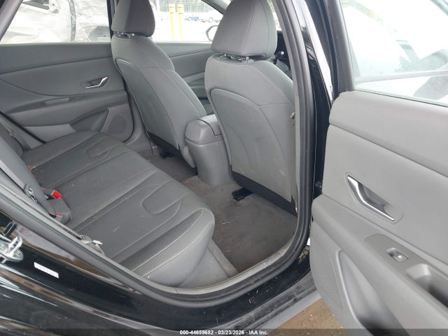 HYUNDAI ELANTRA SEL - 8