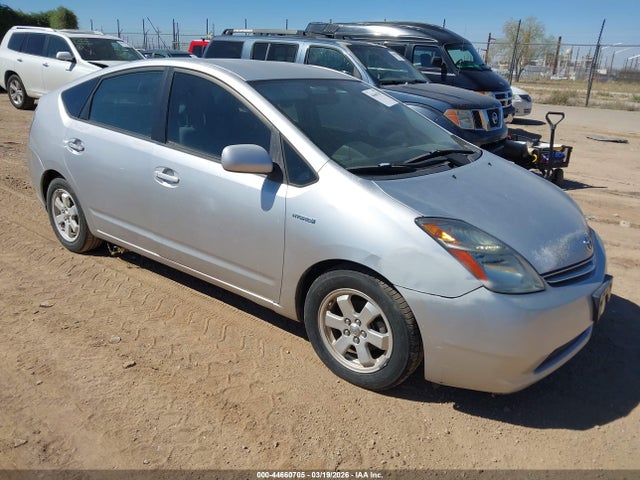 TOYOTA PRIUS - 1