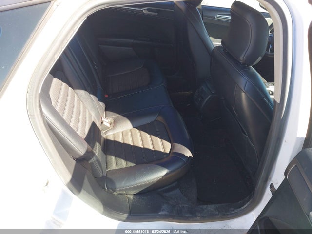 FORD FUSION SE - 8