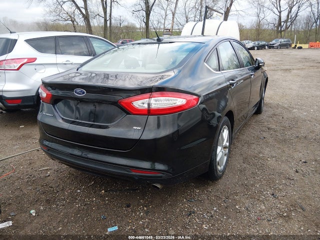 FORD FUSION SE - 4