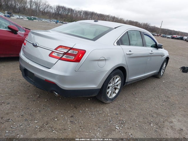 FORD TAURUS SE - 4