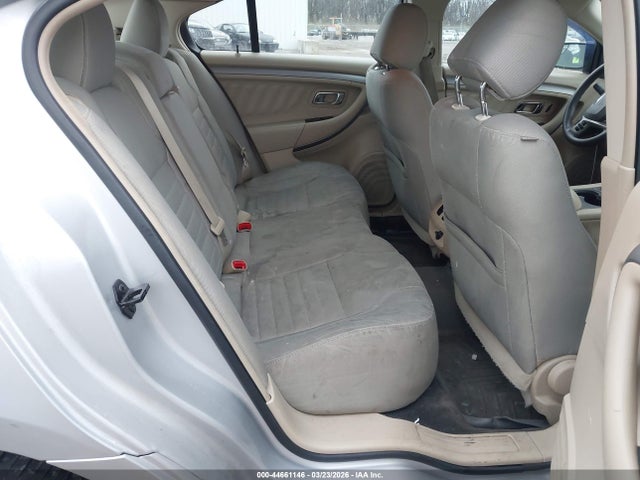 FORD TAURUS SE - 8