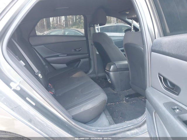 HYUNDAI ELANTRA SEL SPORT - 8