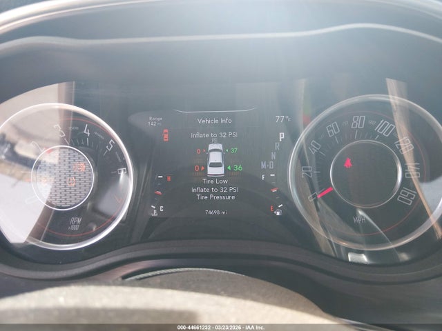 DODGE CHALLENGER SXT - 7