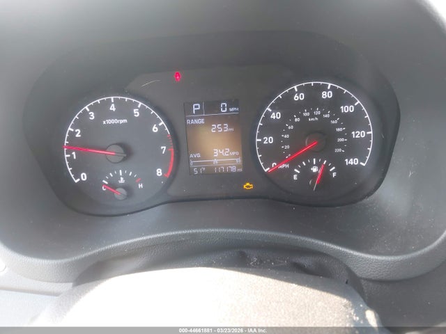 HYUNDAI ACCENT SE - 7