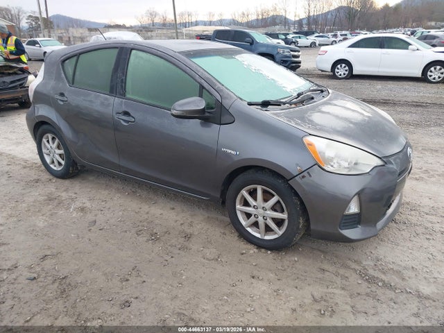 TOYOTA PRIUS C - 1