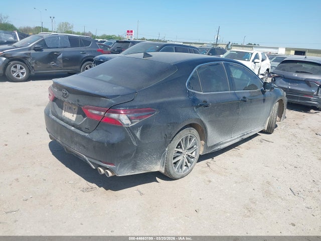 TOYOTA CAMRY - 4